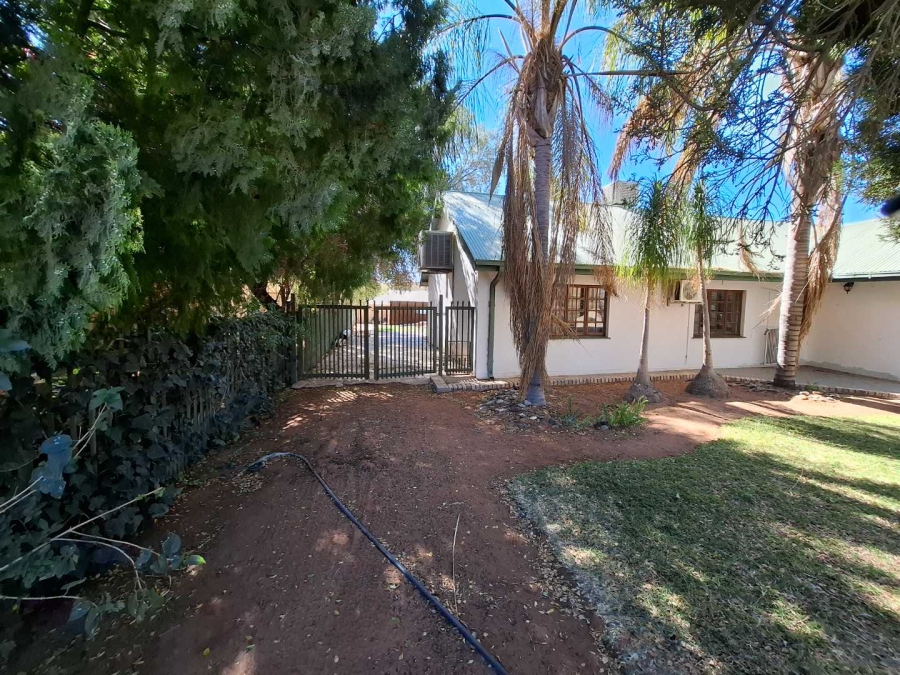 3 Bedroom Property for Sale in Keimoes Northern Cape